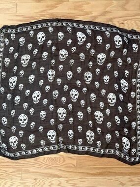Alexander McQueen Black and White Skull Silk Scarf